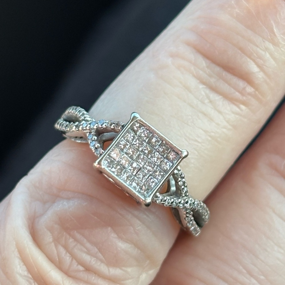10k WG Princess Cluster Ring NFS